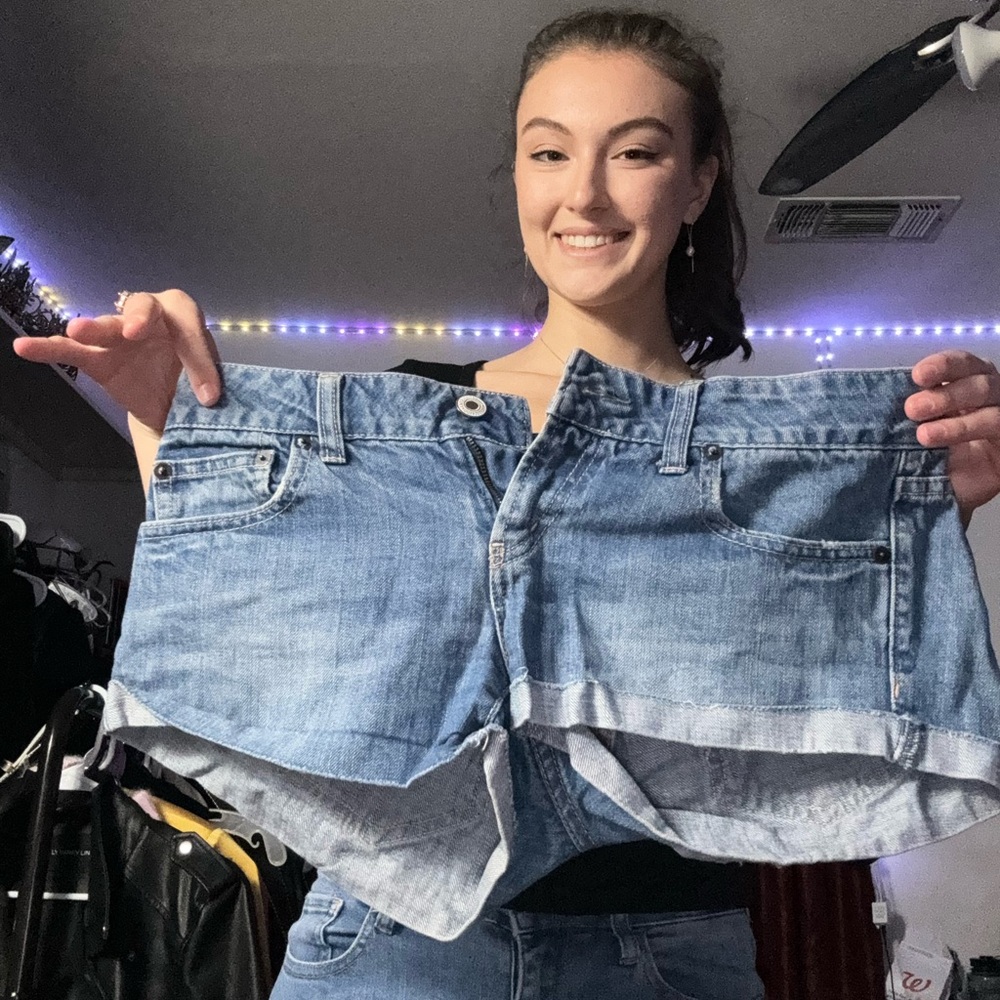Small low waist shorts